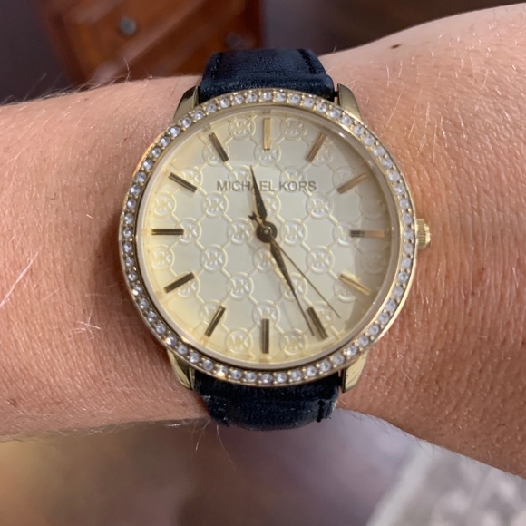 Michael Kors Watch - Picture 3 of 3